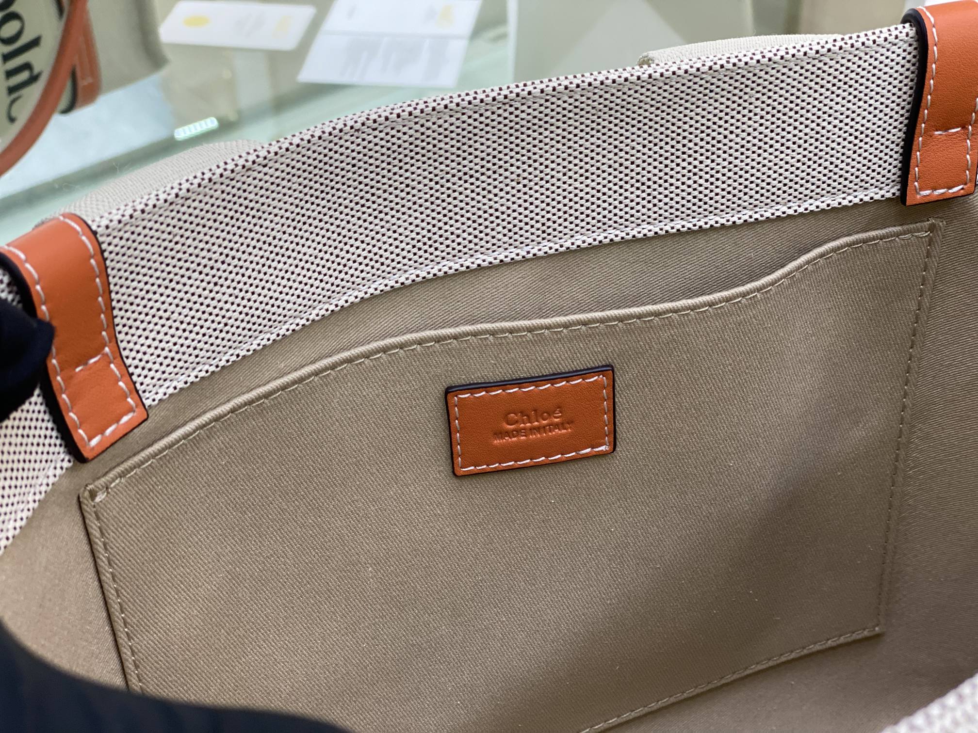 Chloe Medium Woody Tote Bag In Linen 